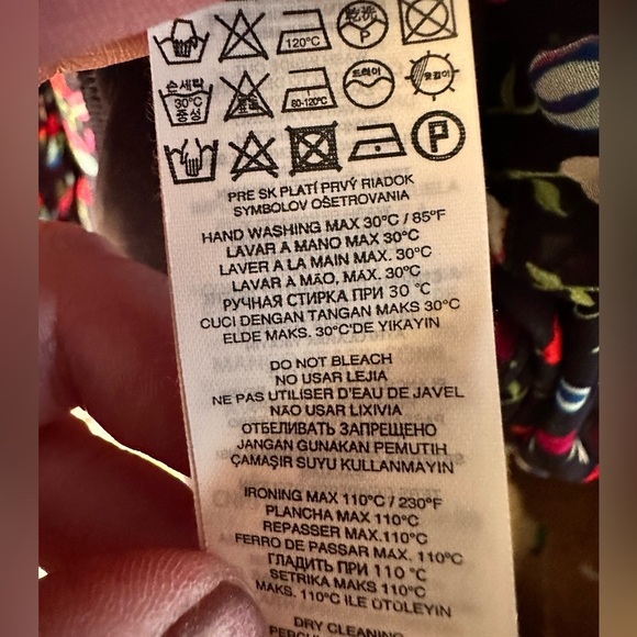 MANGO MNG Size 8 Black Long Sleeve Tulip Floral Split V Neck Button Front MAXI - Picture 6 of 13